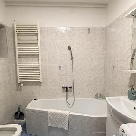 아파트 Freddie's Nest