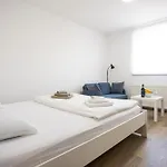 Freddie's Nest Διαμέρισμα *